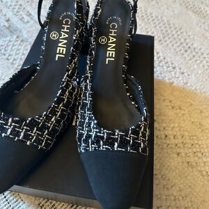 CHANEL Black & White Tweed Pointed Slingback Heels